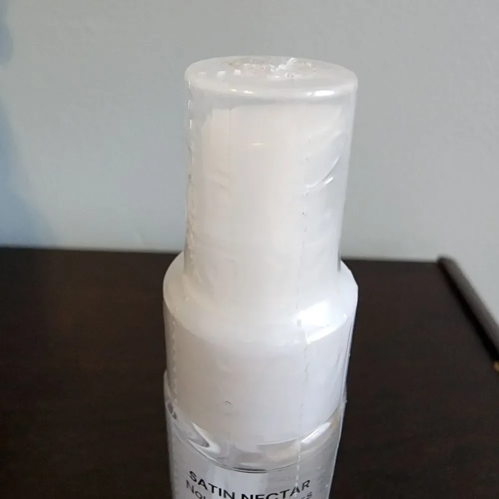 L'ange Satin Nectar Nourishing Gloss
